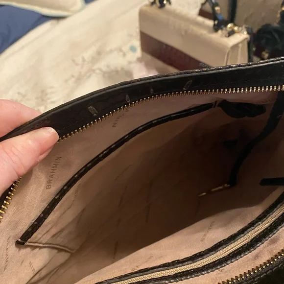 Brahmin Black vintage Embossed Crossbody Bag with matching wallet - Picture 4 of 4